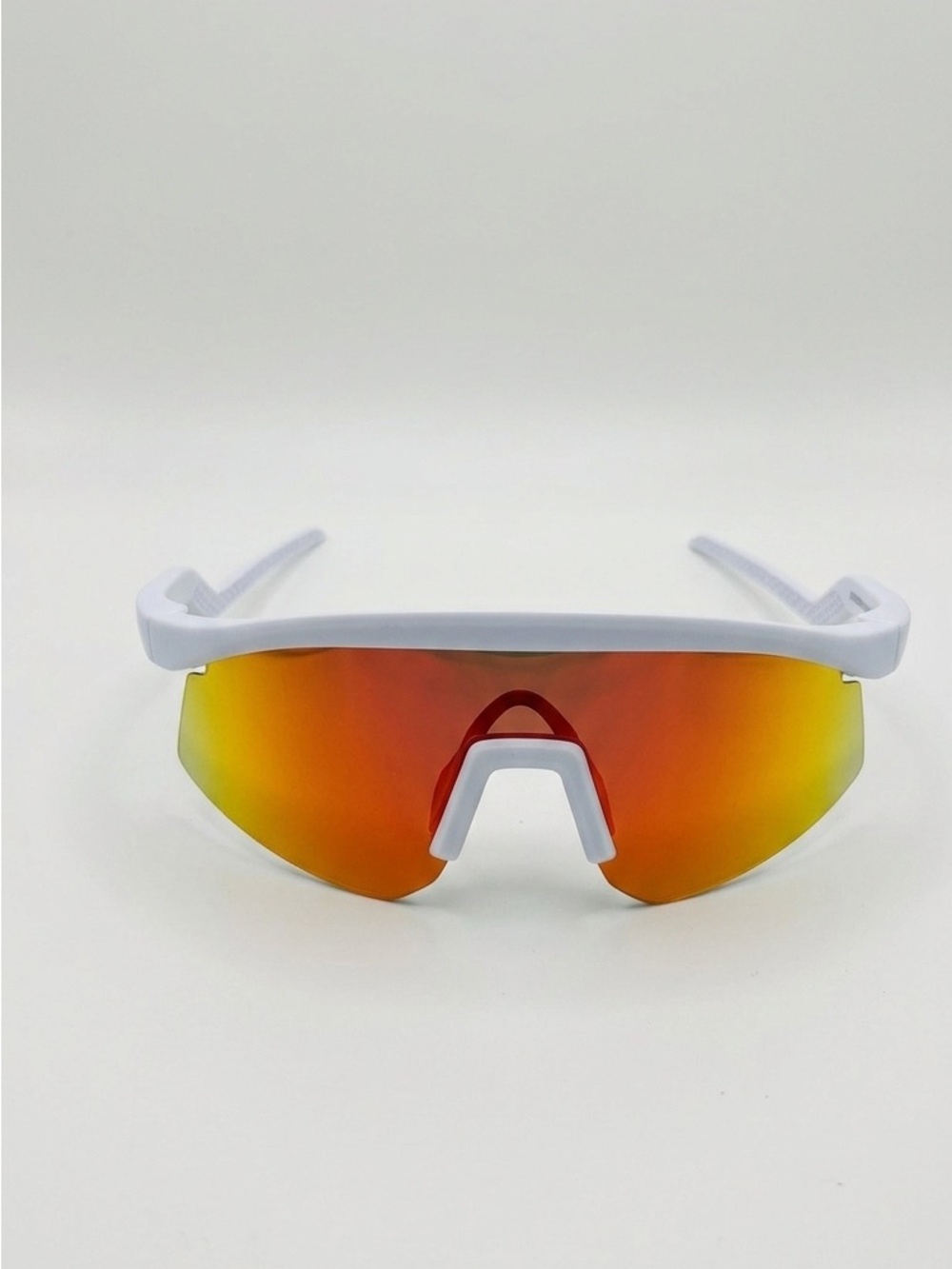 Oakley Hydra White Frame , vibrant Prizm Ruby lens OO9229-0537